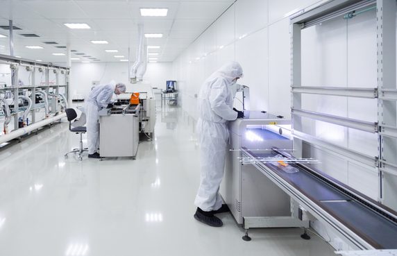 Salle blanche Iso 7 pour la sous-traitance des opérations sur produits sensibles