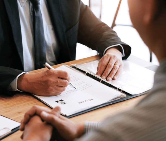 les démarches obligatoires de l'employeur : RQTH et aménagement des horaires