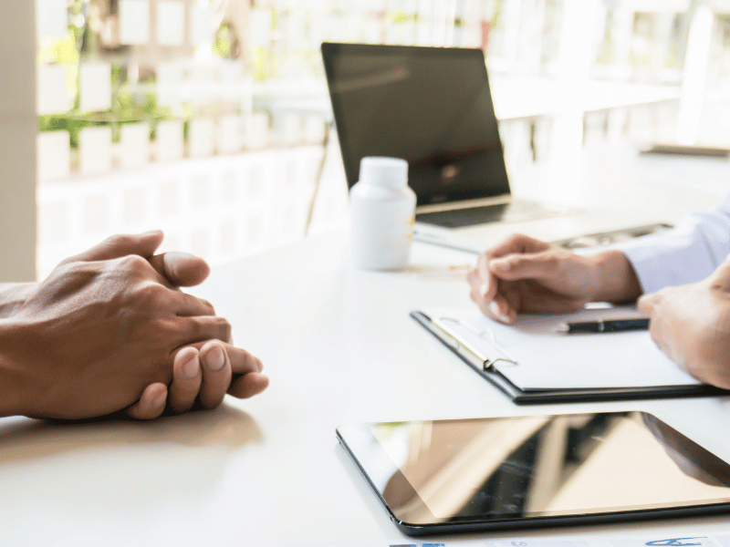 Les recours possibles pour le salarié en cas de refus non motivé